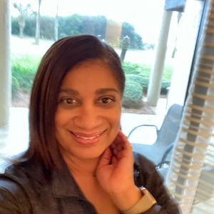 Meet your Posher, Cynthia